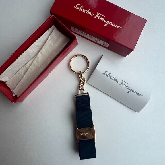 Ferragamo Timeless Vara Bow Key Chain Gift Navy Gold Logo NWOT - Picture 2 of 6